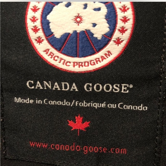 Canada Goose Shelburne Parka - Picture 4 of 4
